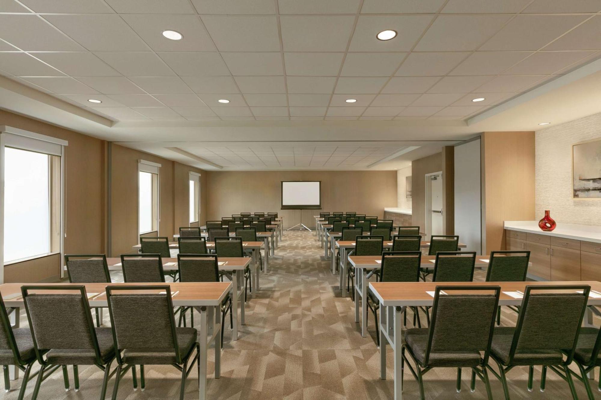 Home2 Suites By Hilton Chantilly Dulles Airport Eksteriør billede